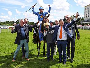 IDEE 155. Deutsches Derby Gr.1: Palladium siegt unter Thore Hammer-Hansen