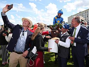 IDEE 155. Deutsches Derby Gr.1: Palladium siegt unter Thore Hammer-Hansen