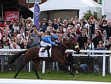 IDEE 155. Deutsches Derby Gr.1: Palladium siegt unter Thore Hammer-Hansen