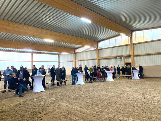 A wonderful tradition: 2025 syndicates visit their future stars in pre-training 